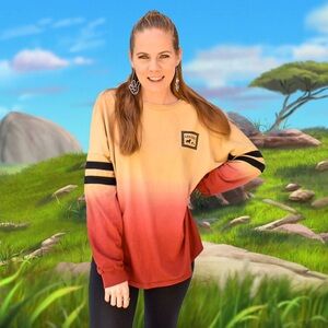 Her Universe x Disney Lion King Gradient Long Sleeve Tee